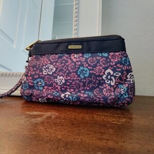 TRAVELON floral RFID blocking wristlet